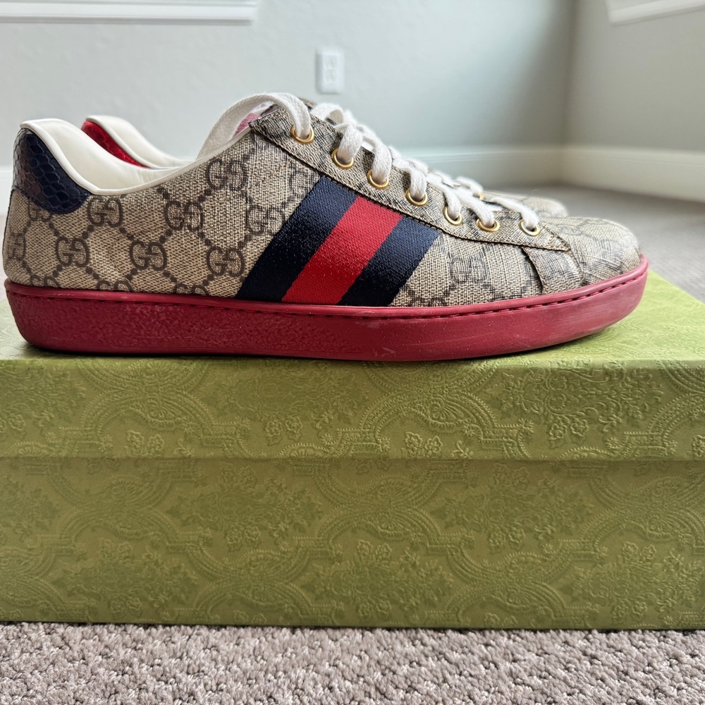 Gucci Monogram Sneakers with Red and Blue Accents - Picture 5 of 11